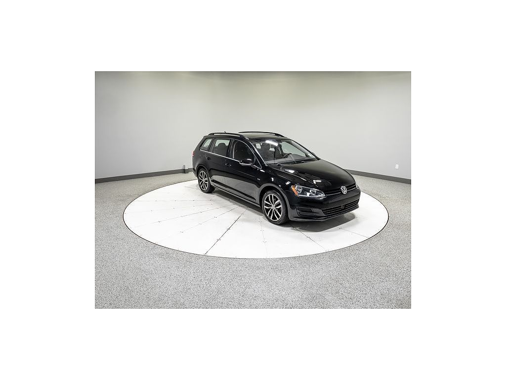 2016 Volkswagen Golf TSI S