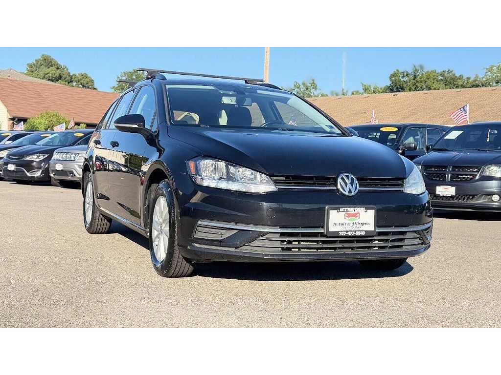 2018 Volkswagen Golf TSI SE