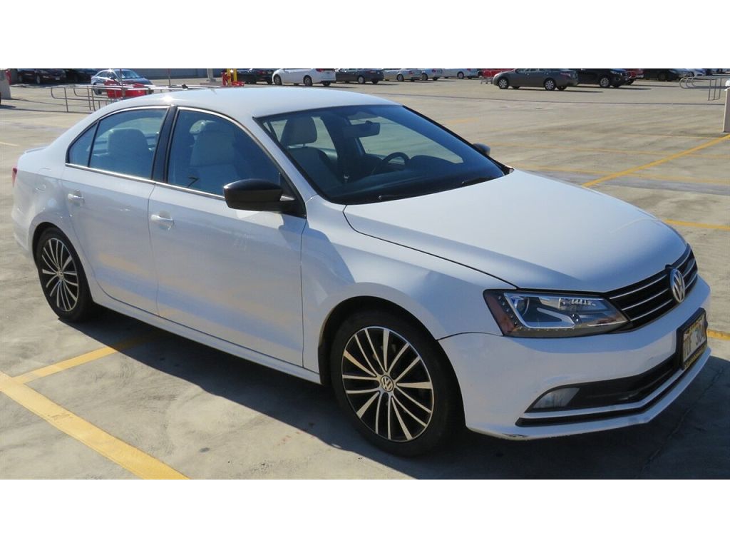 2018 1.4T Wolfsburg Edition in White, 64,858 miles for sale in Honolulu, HI