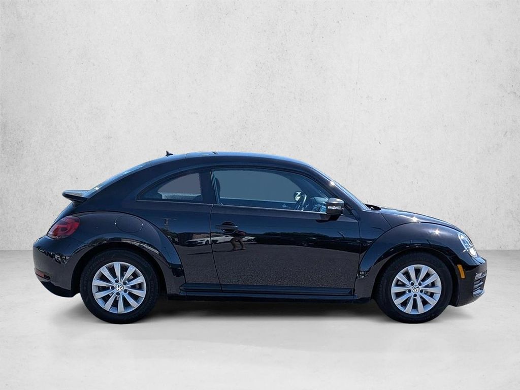 2018 Volkswagen Beetle 2.0T Coast