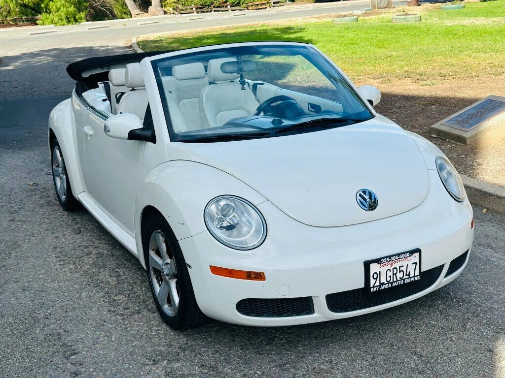 2007 Volkswagen New Beetle Triple White