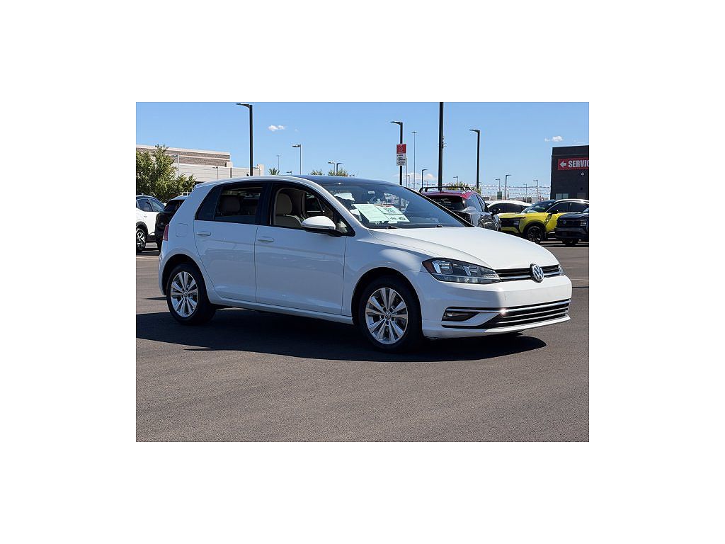 2018 Volkswagen Golf TSI S