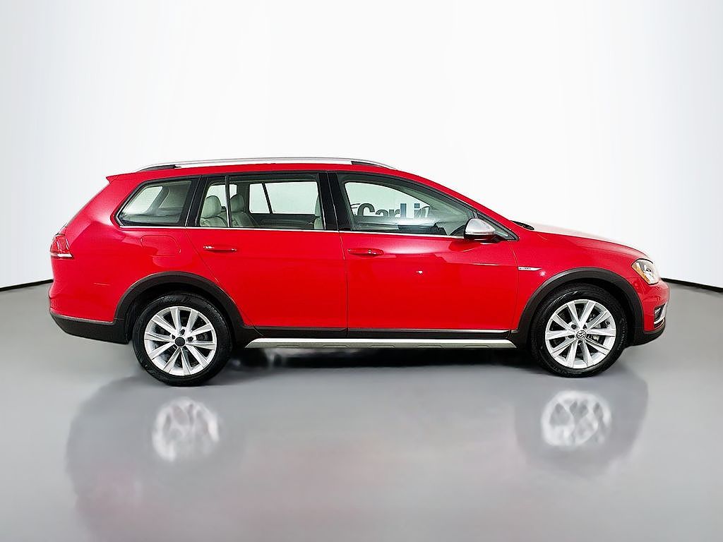 2017 Volkswagen Golf Alltrack TSI S