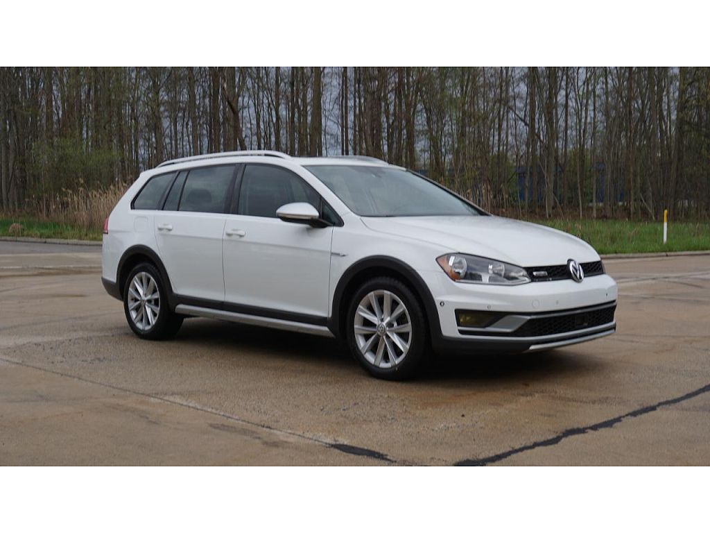 2017 Volkswagen Golf TSI S