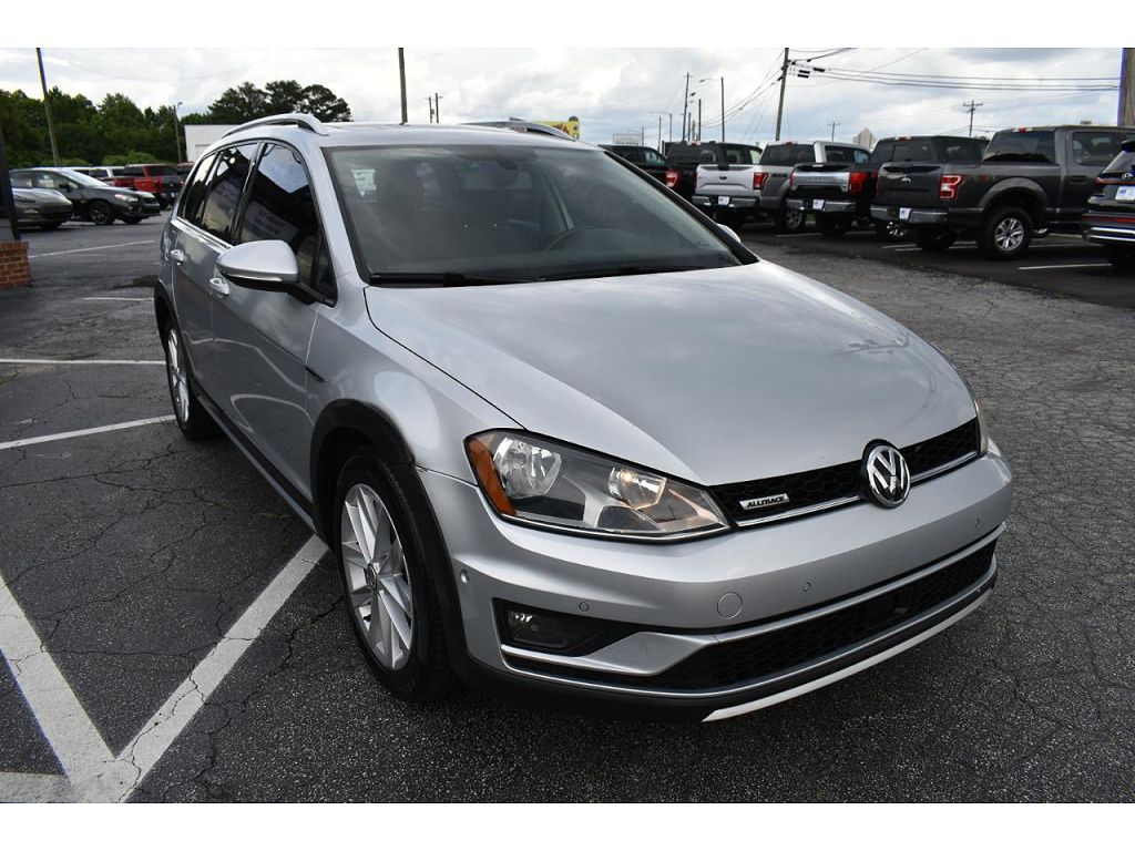 2017 Volkswagen Golf Alltrack S 4D Wagon at