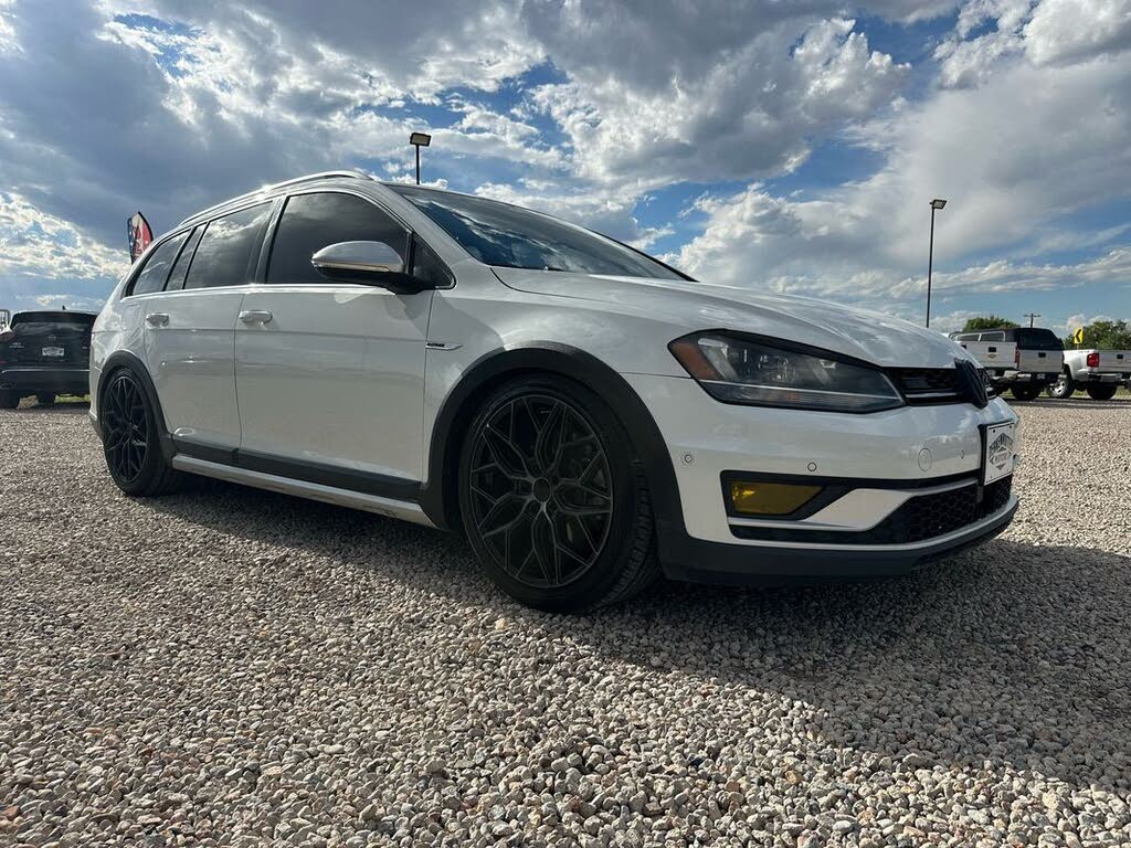 2017 Volkswagen Golf Alltrack TSI S