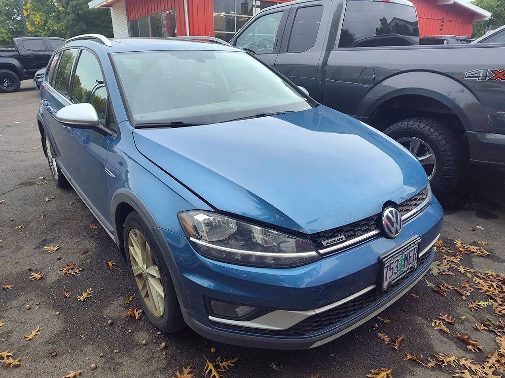 2019 Volkswagen Golf TSI S