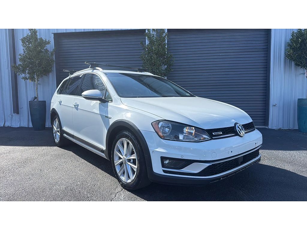 2017 Volkswagen Golf TSI S