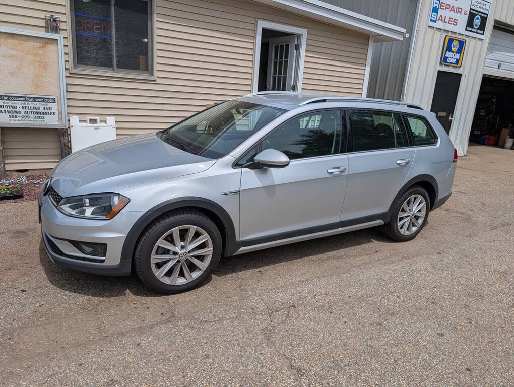 2017 Volkswagen Golf Alltrack TSI SE