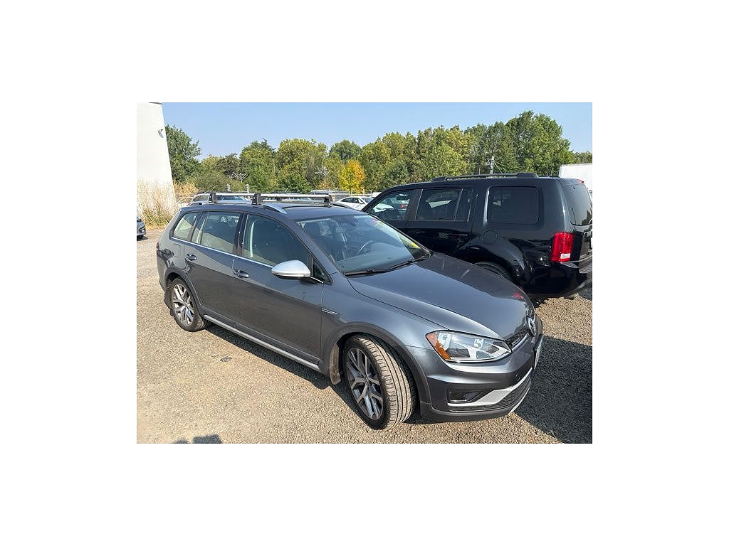 2017 Volkswagen Golf TSI S