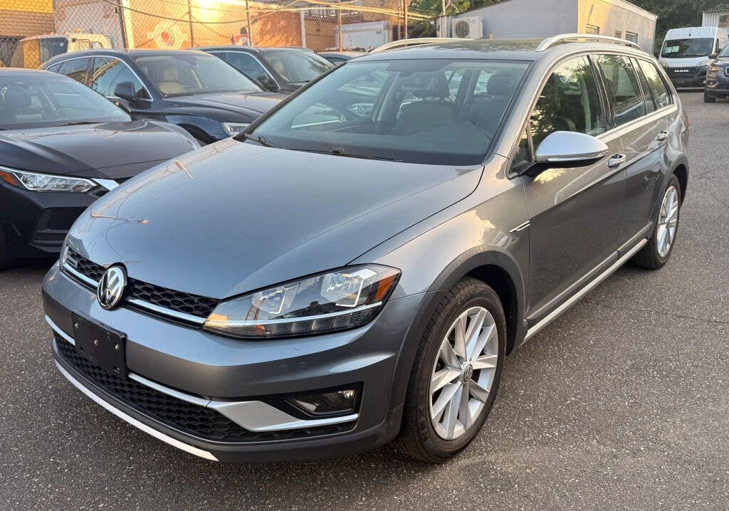 2019 Volkswagen Golf TSI SE