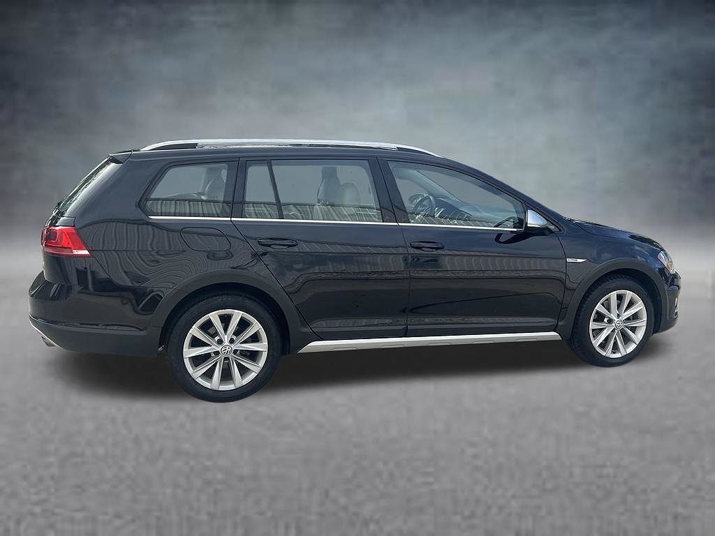 2017 Volkswagen Golf TSI S