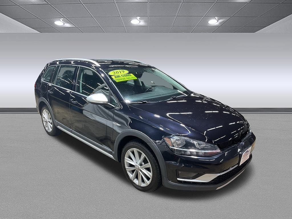 2019 Volkswagen Golf TSI SE