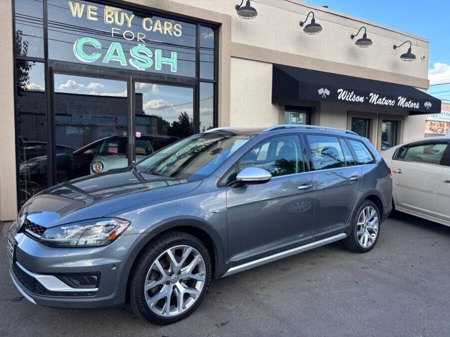 2019 Volkswagen Golf TSI S