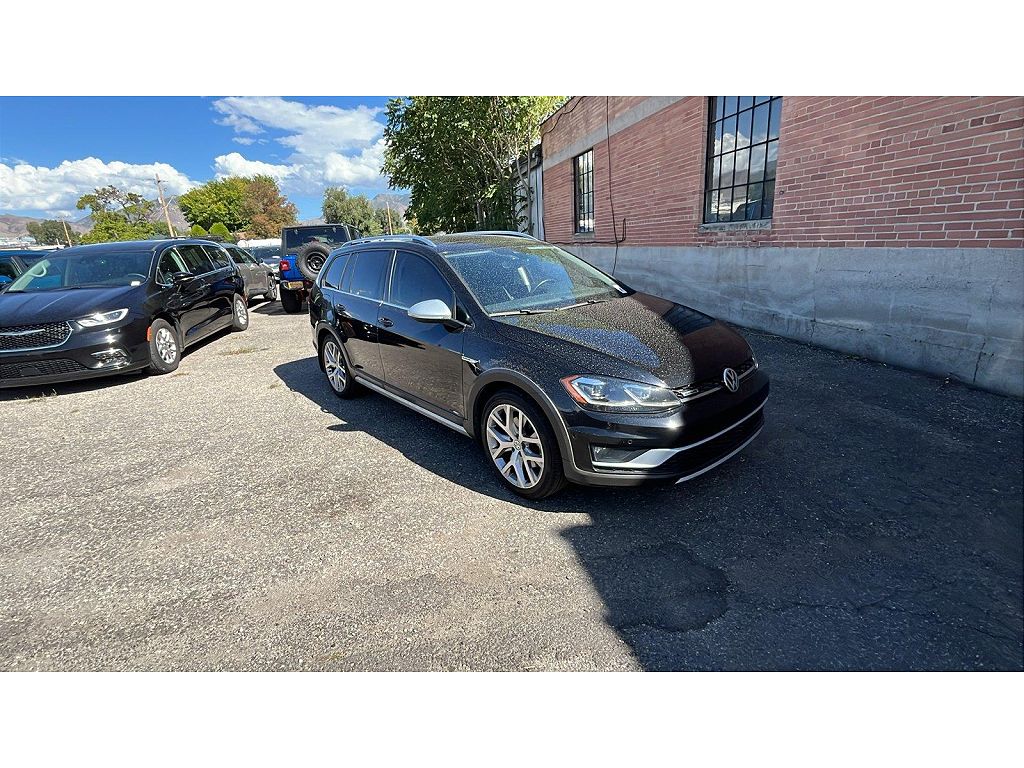 2018 Volkswagen Golf TSI SE