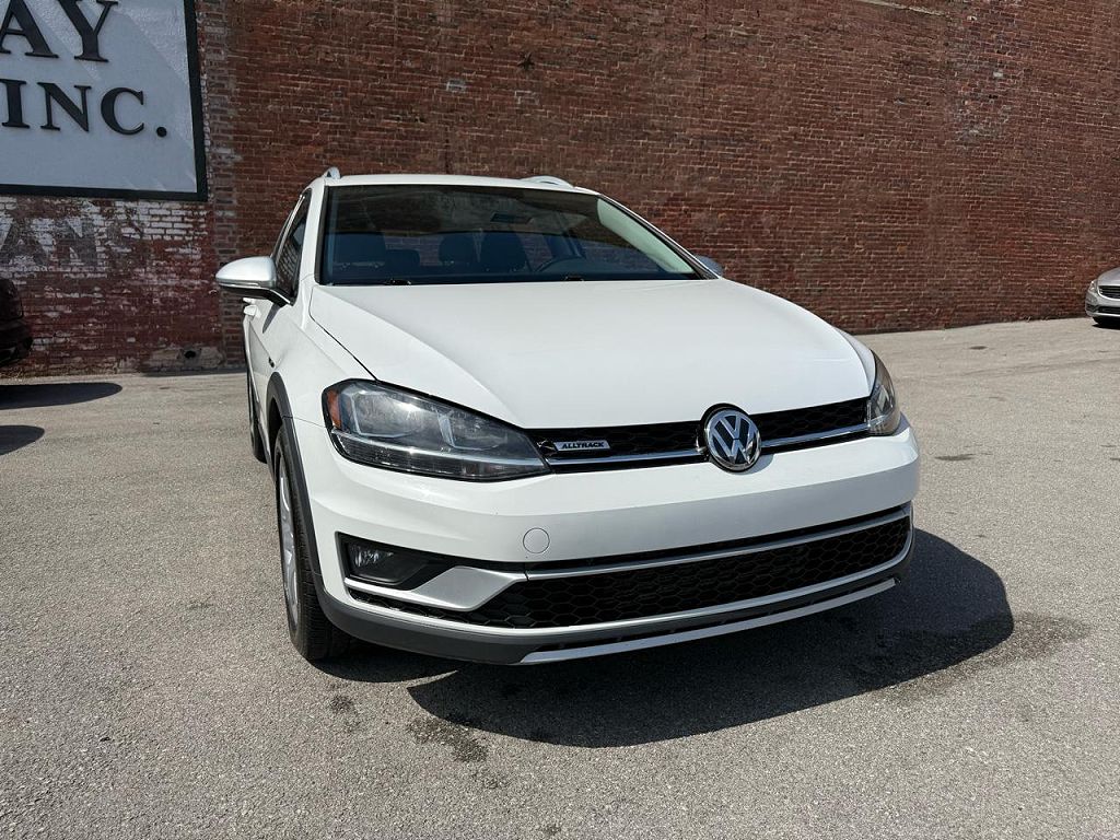 2019 Volkswagen Golf TSI SE