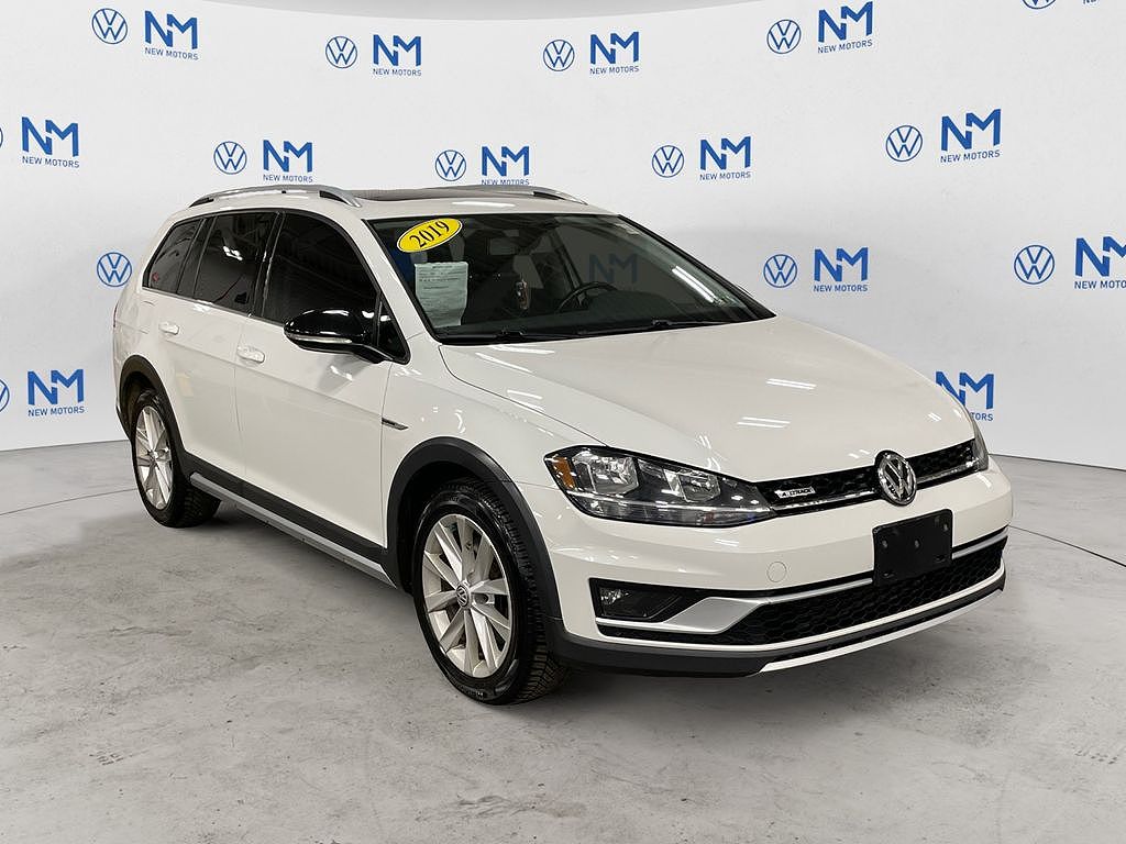 2019 Volkswagen Golf TSI SE