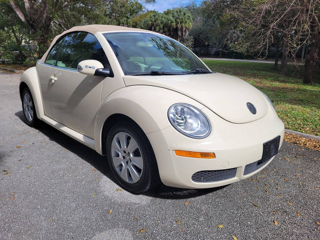 2008 Volkswagen New Beetle S