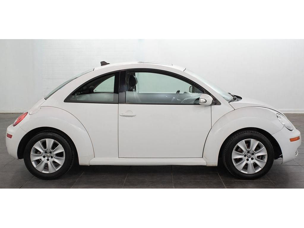 2010 Volkswagen New Beetle 2.5L PZEV