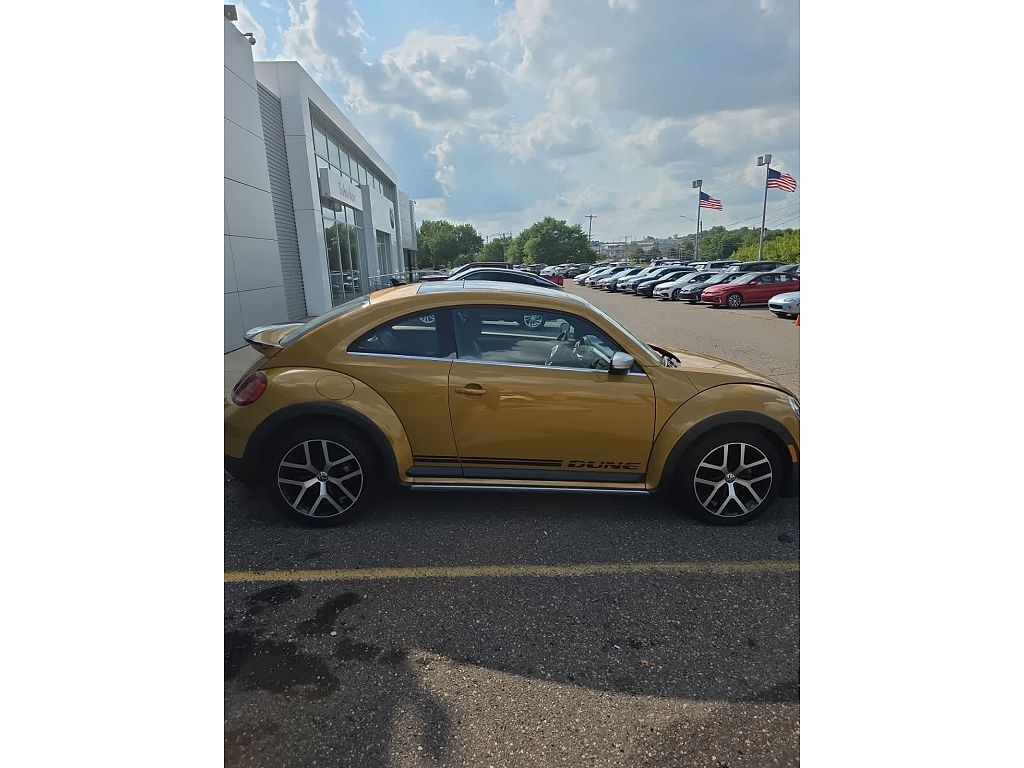 2017 Volkswagen Beetle 1.8T Dune