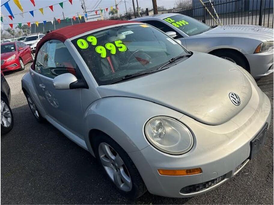2009 Volkswagen New Beetle 2.5L Blush Edition PZEV
