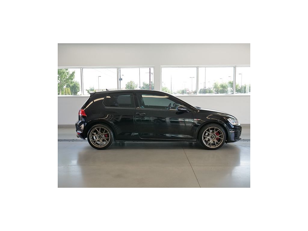 2016 Volkswagen GTI SE