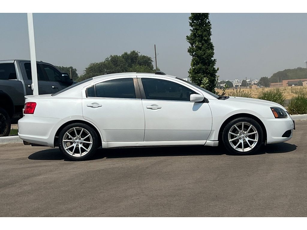 2011 Mitsubishi Galant ES