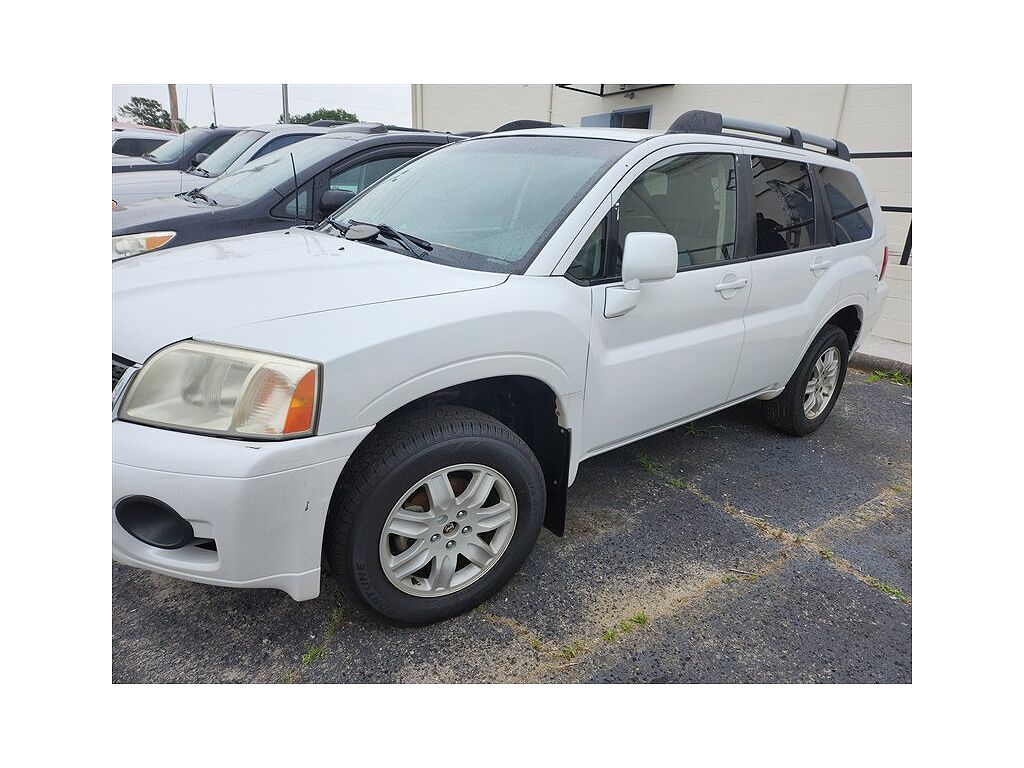 2011 Mitsubishi Endeavor LS