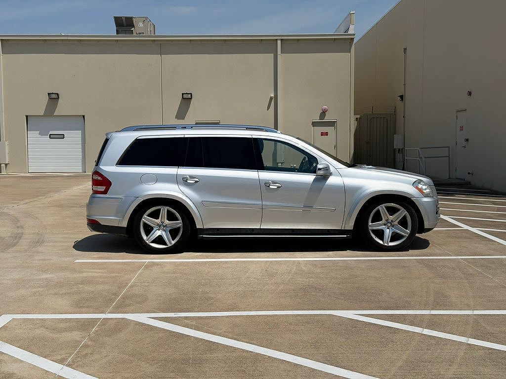 2011 Mercedes-Benz GL-Class GL550 4MATIC