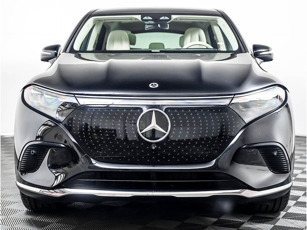 2023 Mercedes-Benz EQS photo 1