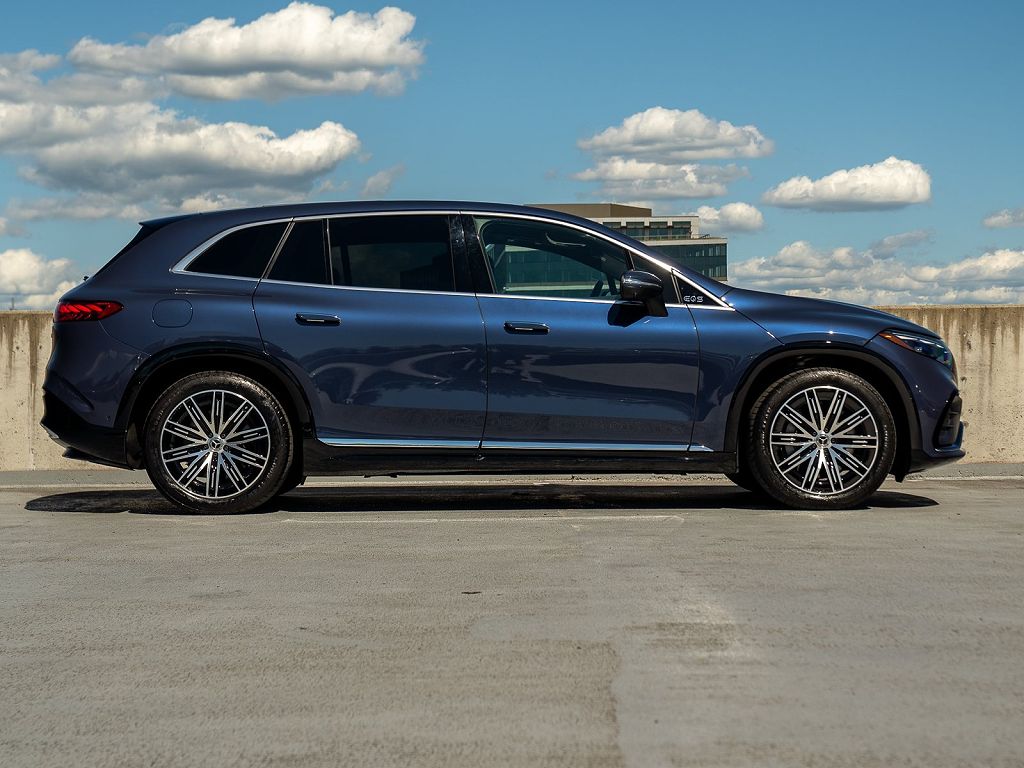 2026 Mercedes-Benz EQS photo 1
