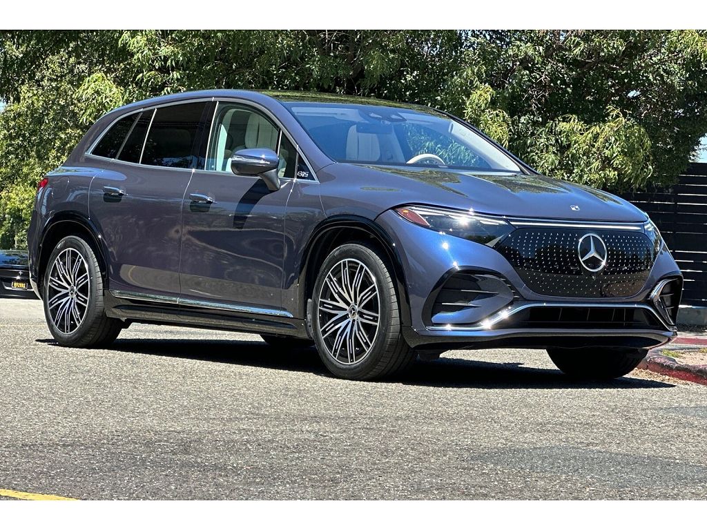 2023 Mercedes-Benz EQS photo 1