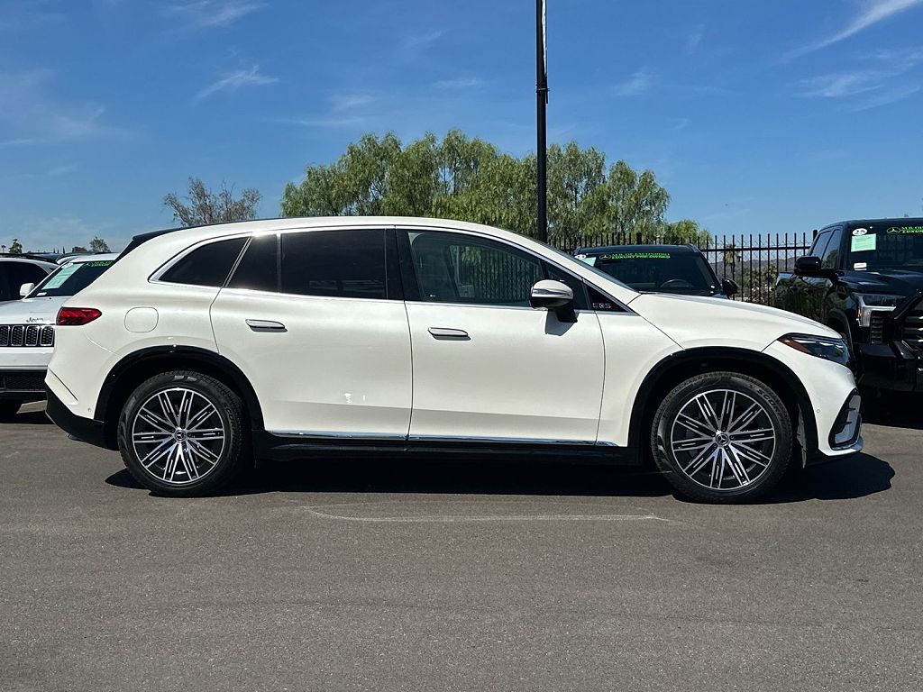 2023 Mercedes-Benz EQS photo 1
