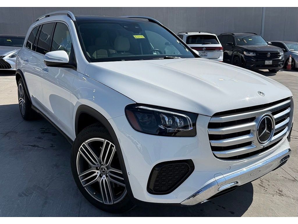 2025 Mercedes-Benz GLS 4MATIC