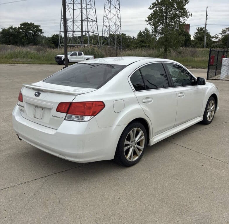 2013 Subaru Legacy 2.5i Premium