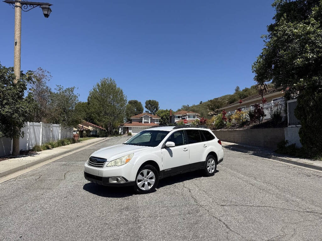 2011 Subaru Outback 2.5i Premium