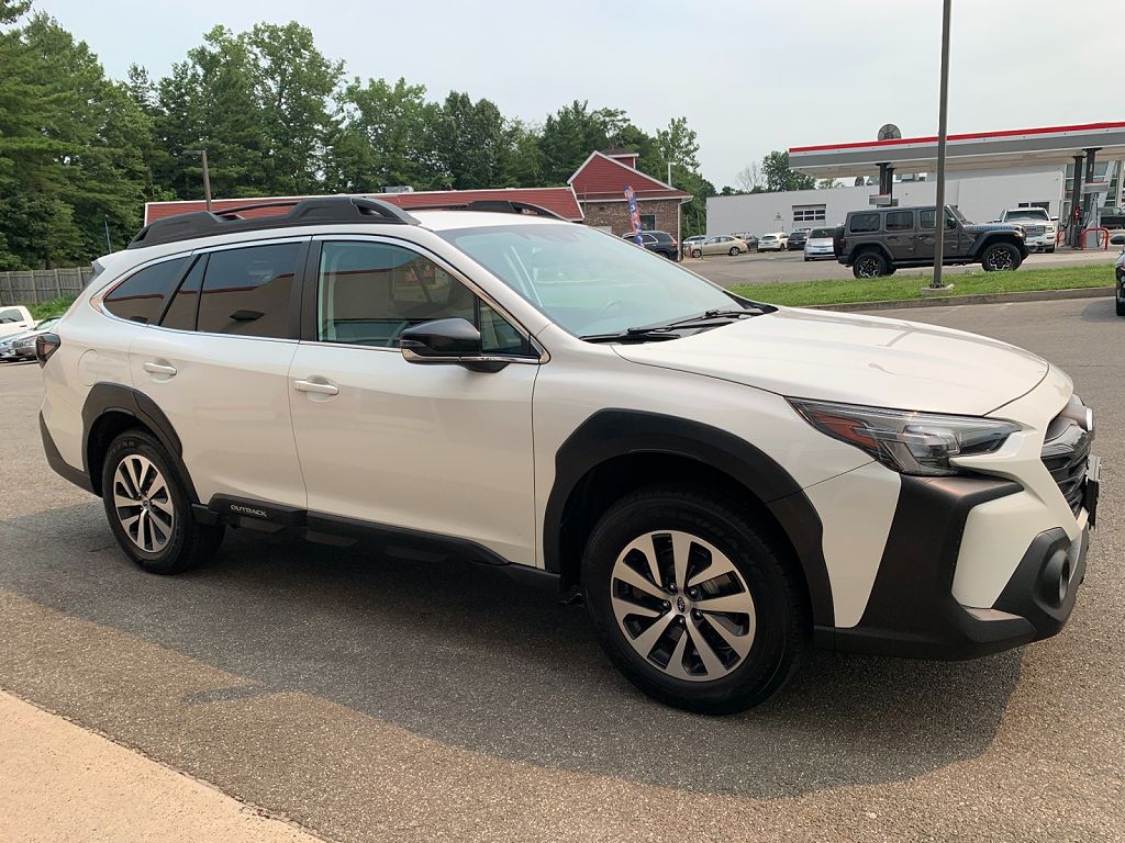 2023 Subaru Outback Premium