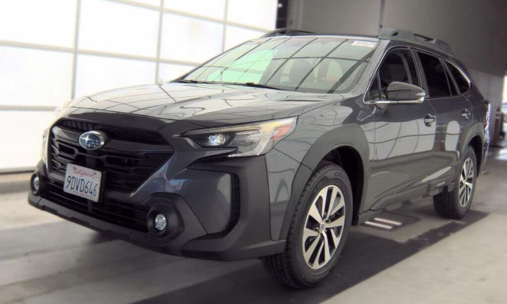 2023 Subaru Outback Premium