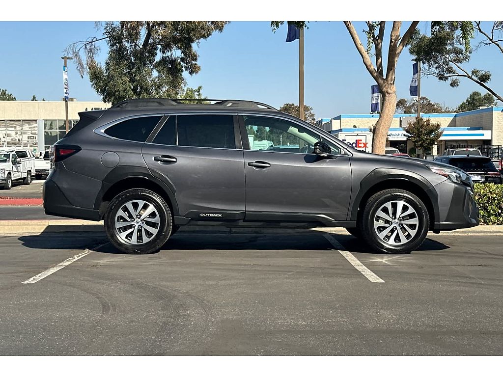 2023 Subaru Outback Premium