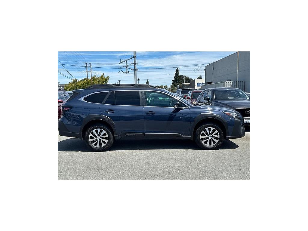 2023 Subaru Outback Premium