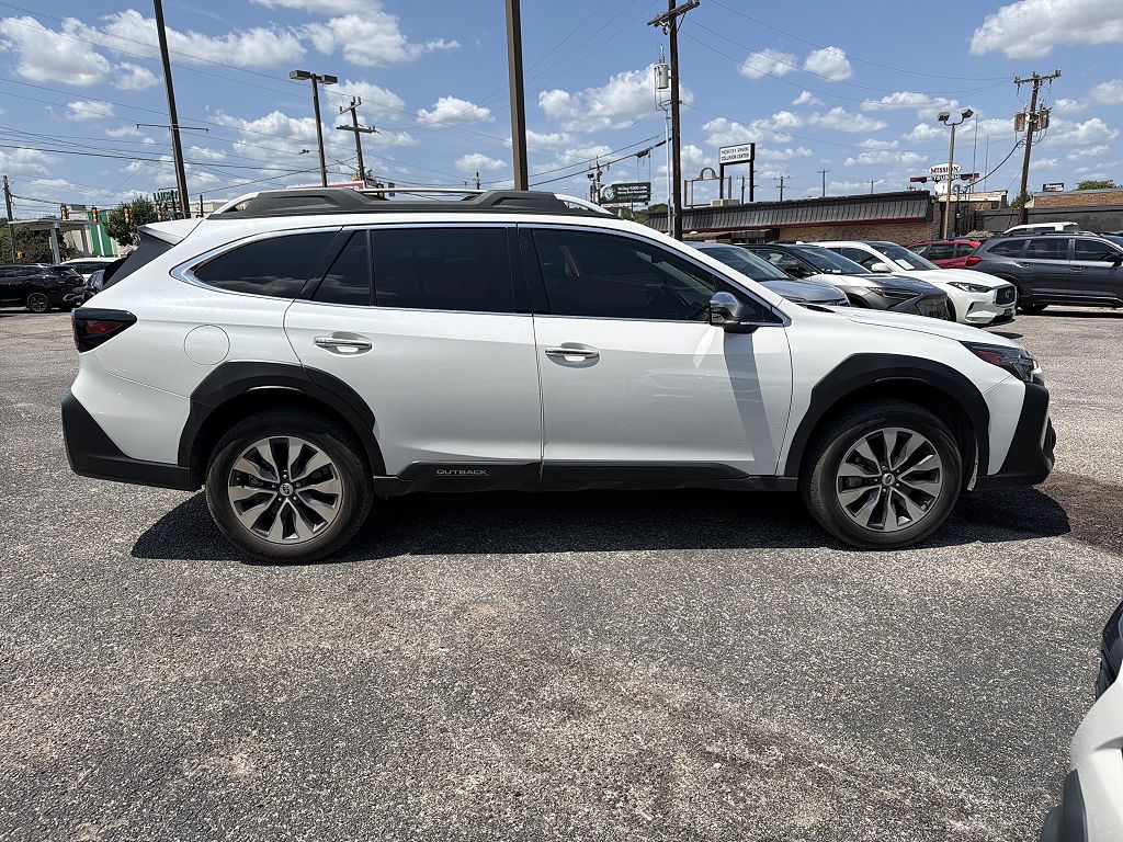 2025 Subaru Outback Touring