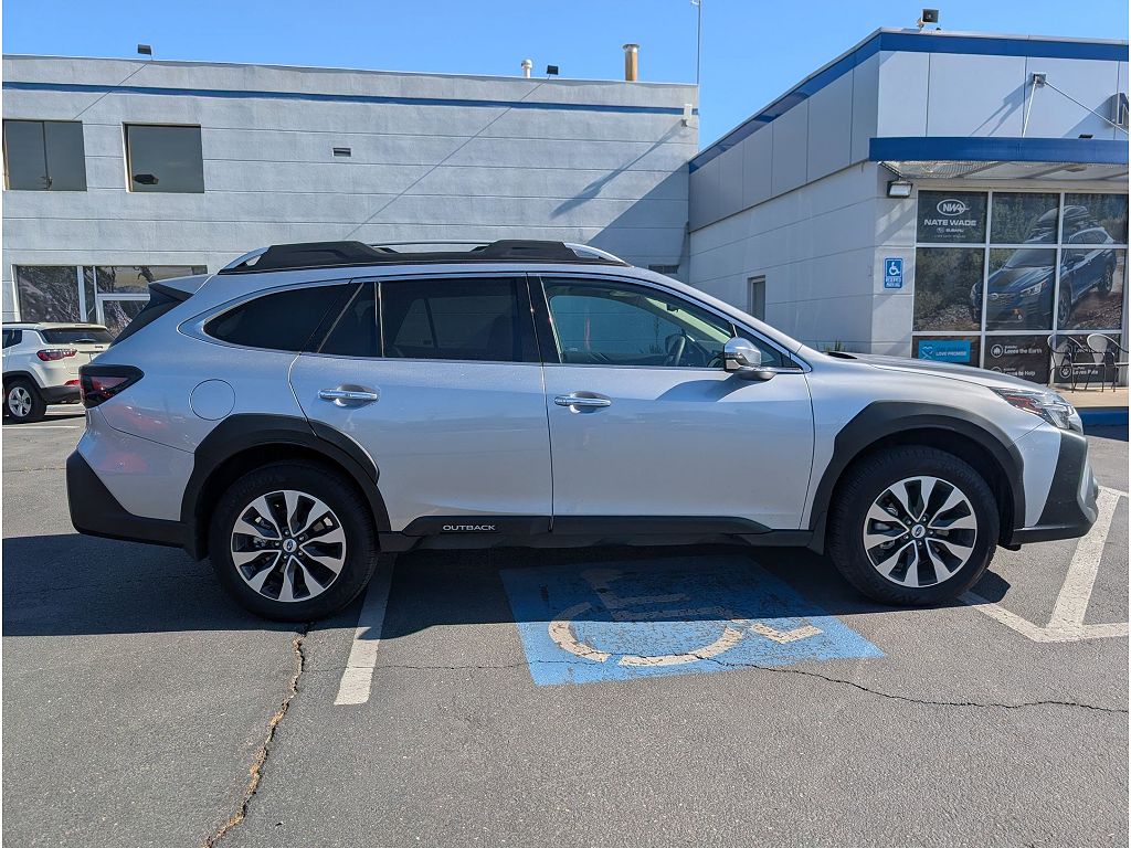 2025 Subaru Outback Touring XT