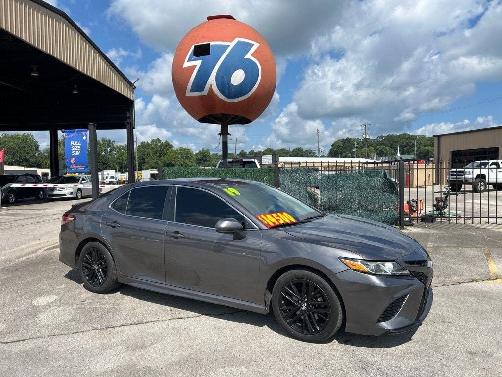 2019 Toyota Camry LE