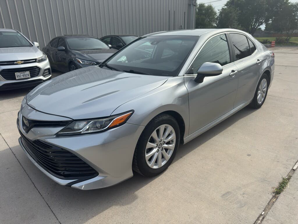 2019 Toyota Camry XLE