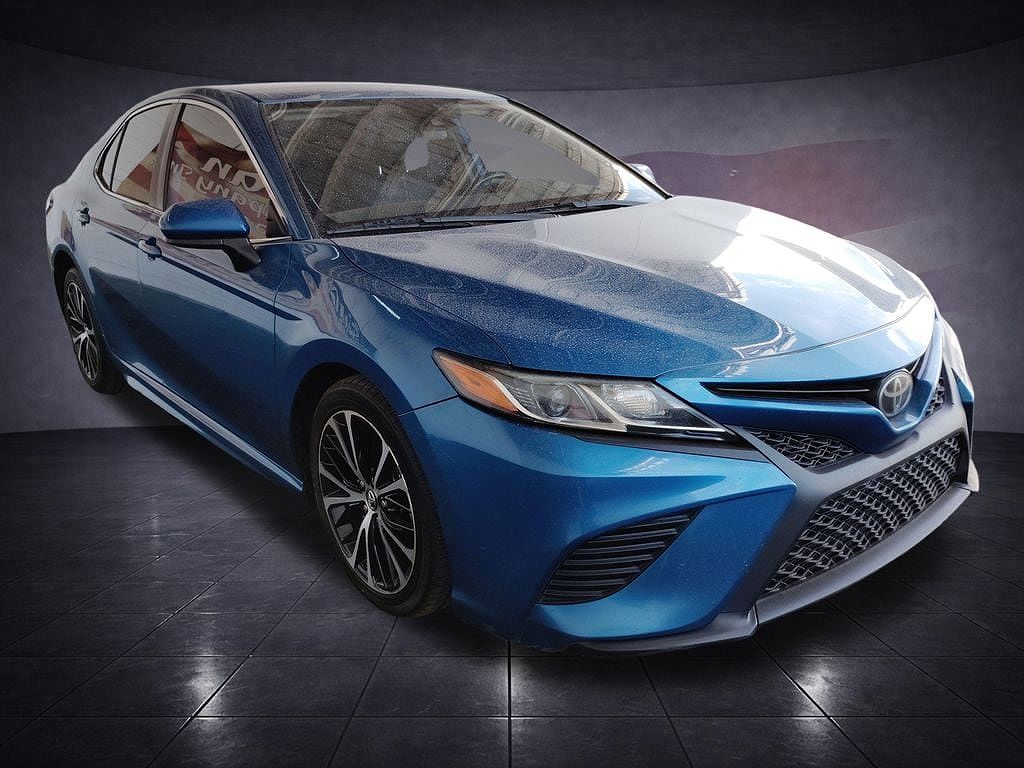 2019 Toyota Camry SE
