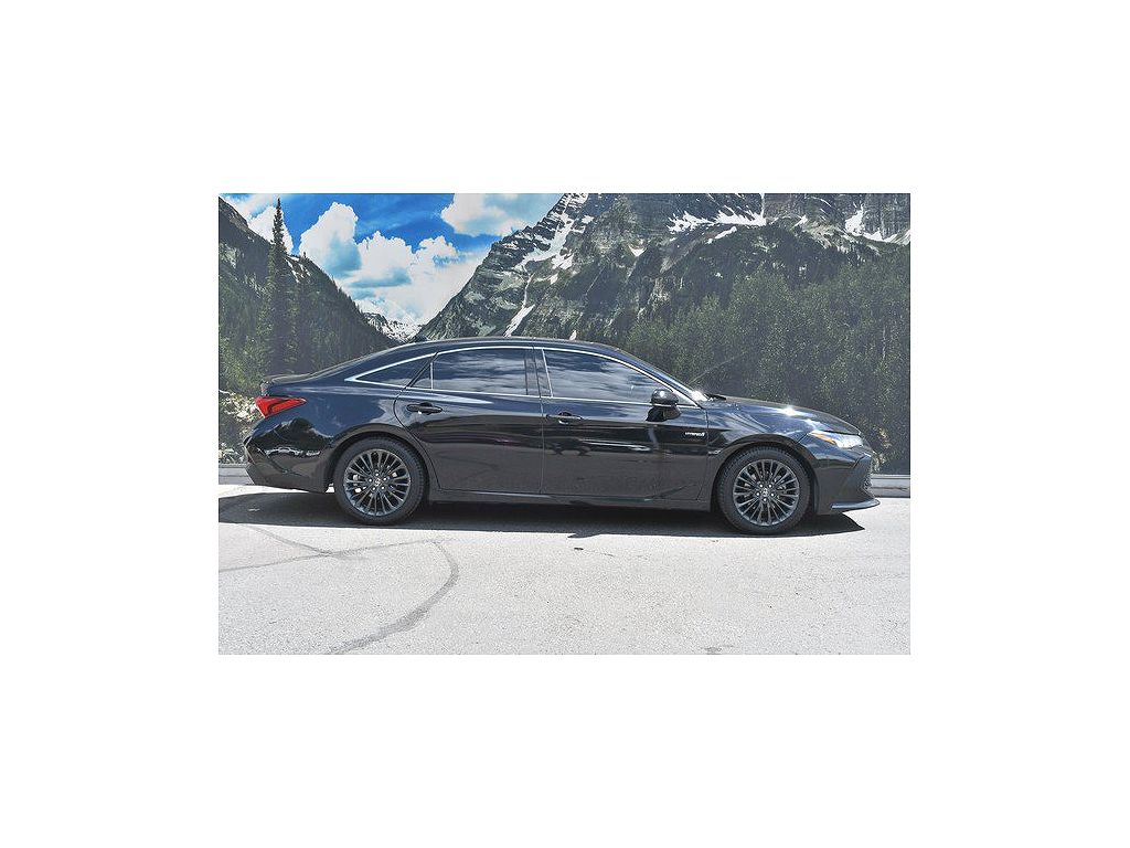 2019 Toyota Avalon XLE