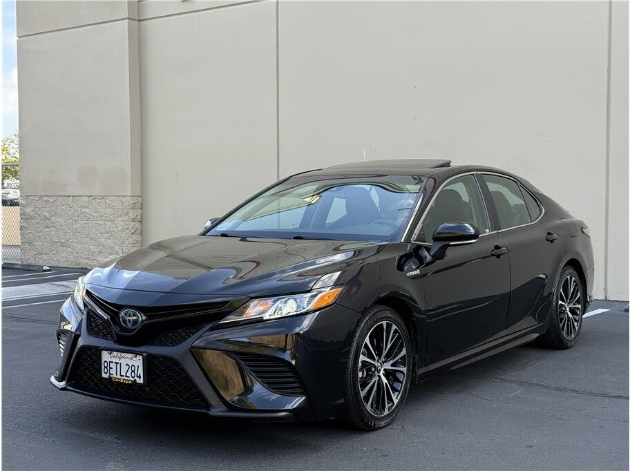 2018 Toyota Camry Hybrid XLE