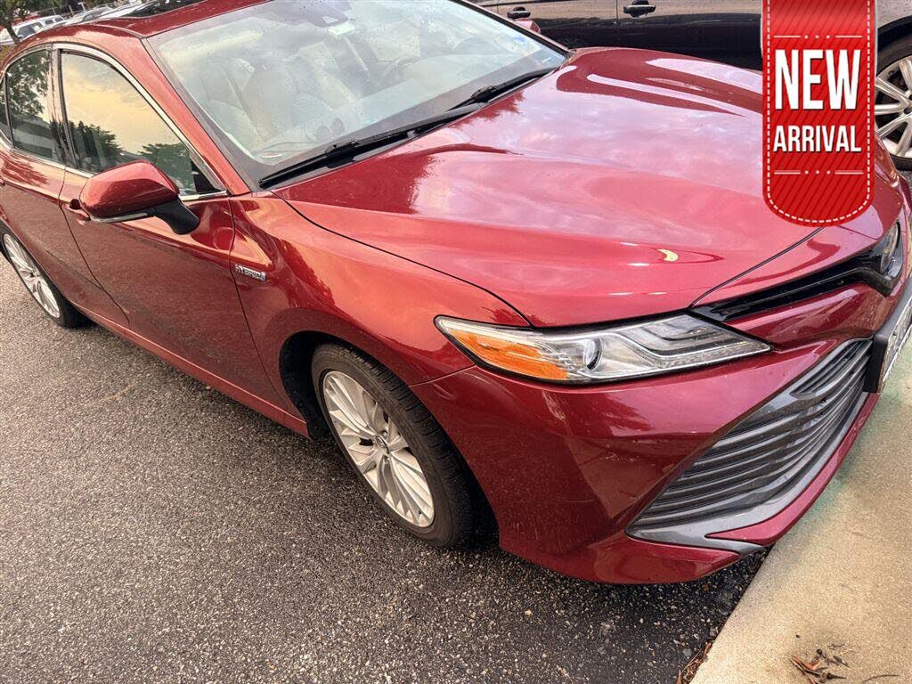 2019 Toyota Camry Hybrid SE