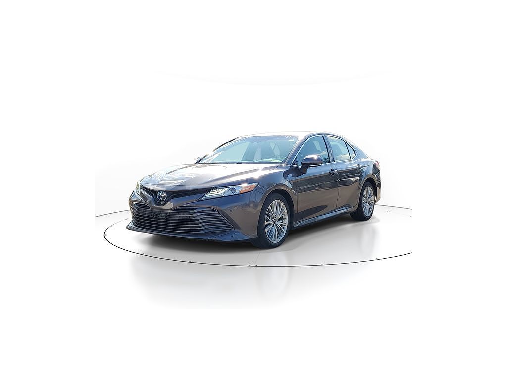 2018 Toyota Camry Hybrid XLE