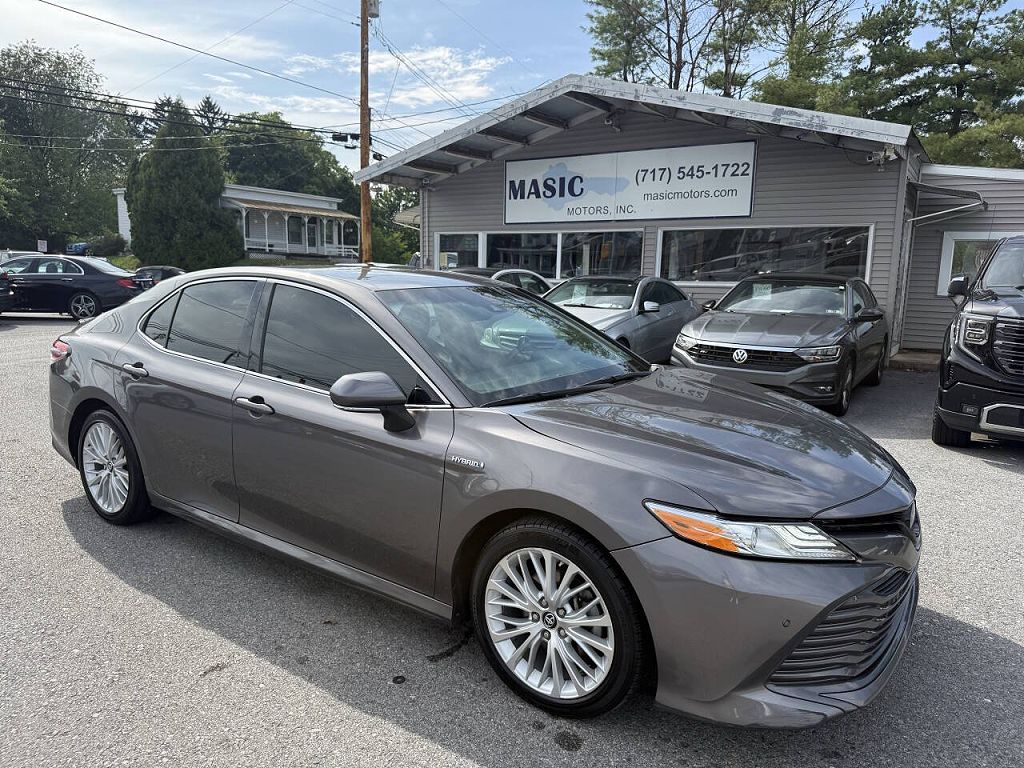 2018 Toyota Camry SE